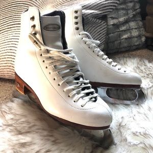 Riedell figure skates